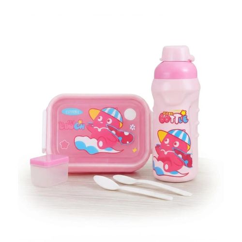 Lunch boxes and water bottles in designs suitable for school and field trips.