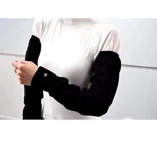 Detachable sleeves hijab accessory covering the arms.
