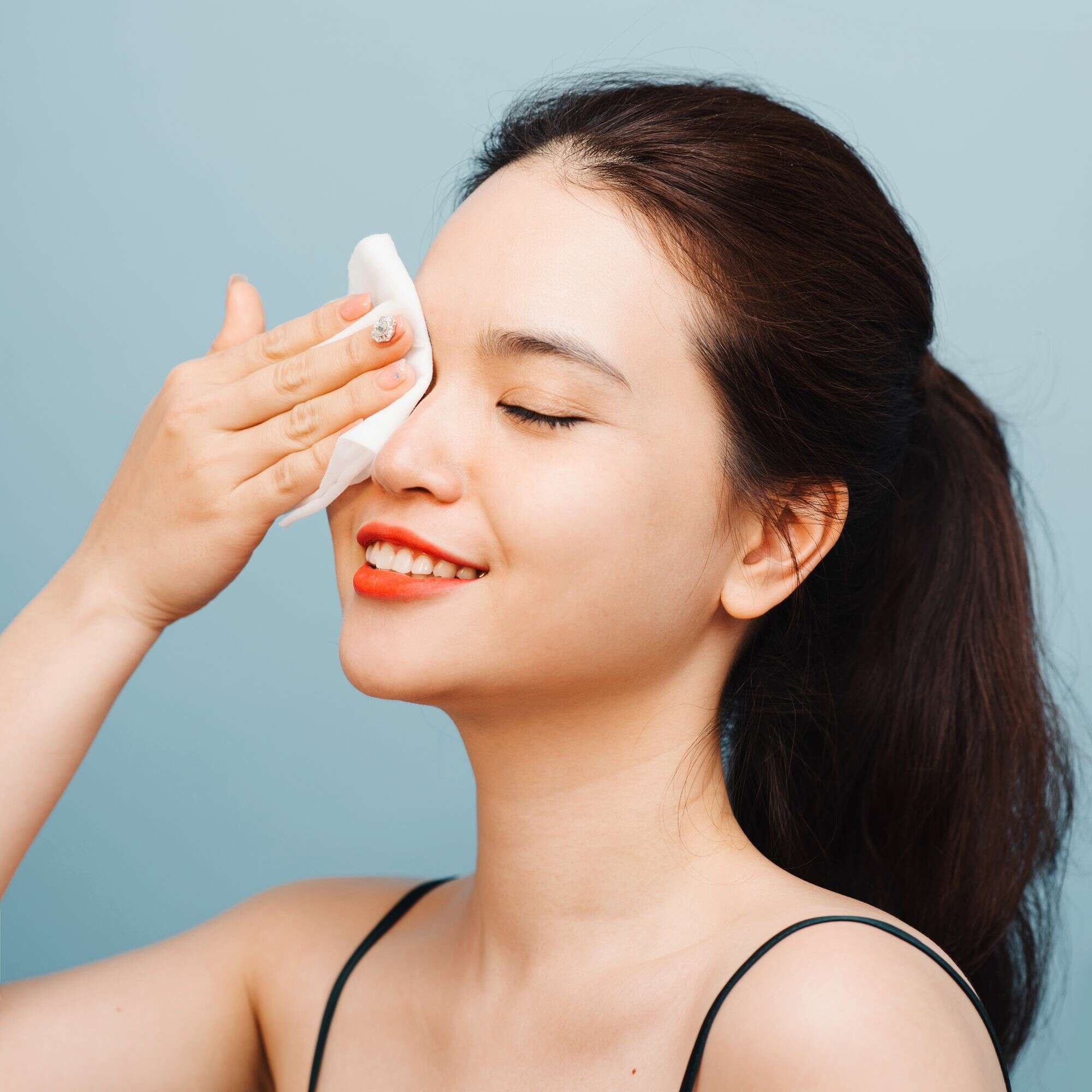 13 Best Makeup Remover Wipes for 2021 - Top-rated Cleansing Face Wipes