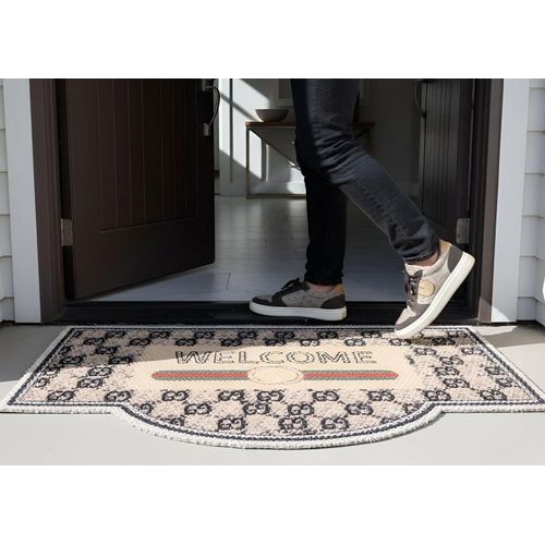 Honeycomb doormat - a stylish luxury mat made with high-quality weaving, durable for a long time. At your doorstep, it adds a touch of elegance to your home entrance, a welcoming mat.