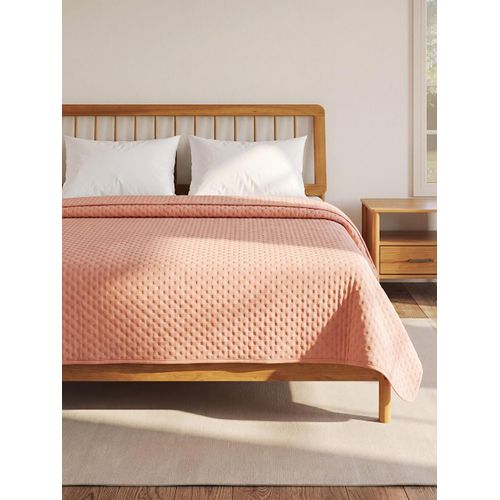 Quilted Patterned Double Bedspread
