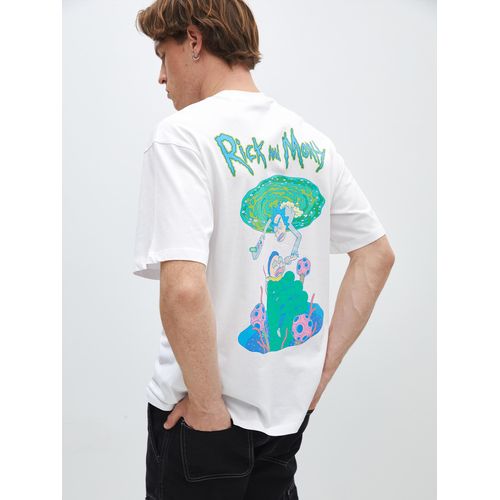 تي شيرت رجالي مزخرف برسوم ريك ومورتي بأكمام قصيرة من LC Waikiki