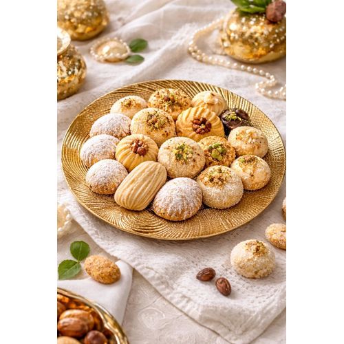 Luxury acrylic dessert serving dish – elegant gold design for holiday cakes and sweets