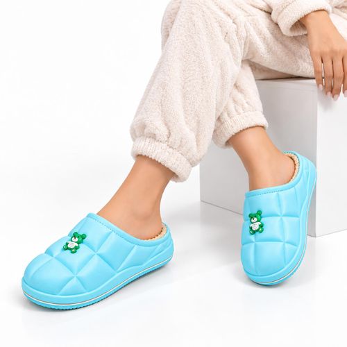 Women’s Winter Fur-Lined Clogs, Comfortable Quilted Slip-On Shoes with Cozy Lining and Durable Sole