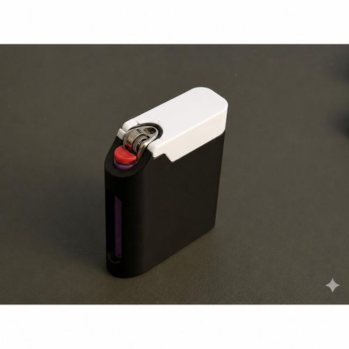 Black cigarette case with a white lid, practical and stylish design