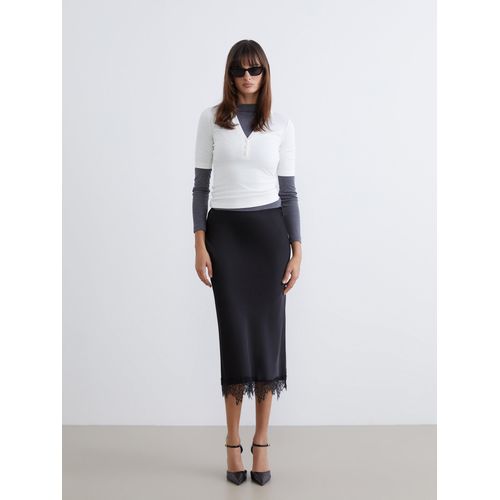 Elastic Waist A-Line Satin Skirt