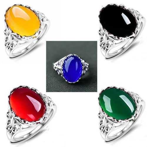 A unique collection of women’s rings that combines modern fashion with elegant Chinese-inspired designs