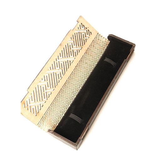 A watch box made of natural wood, adorned with geometric patterns, combining high quality and elegant design.