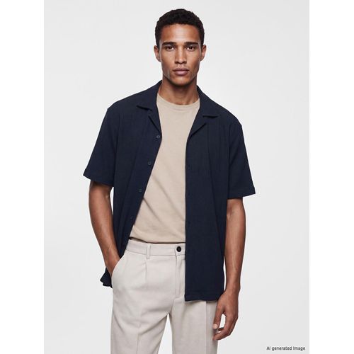 Regular Fit Resort Collar Men's Textured Shirt