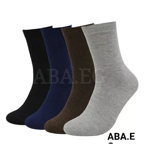 Of (4) Towel Socks in Different Colors