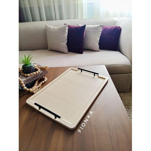 جيني صينية تقديم خشبية مزخرفة بمقابض معدنية، 55 في 38 سم، لون بيج