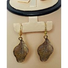 Leaf Earrings - Gold