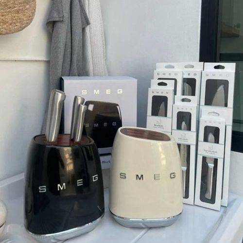 Professional Stainless Steel Kitchen Knife Set with Premium Knife Block - Classic 50's Retro Style Culinary Knives Set
