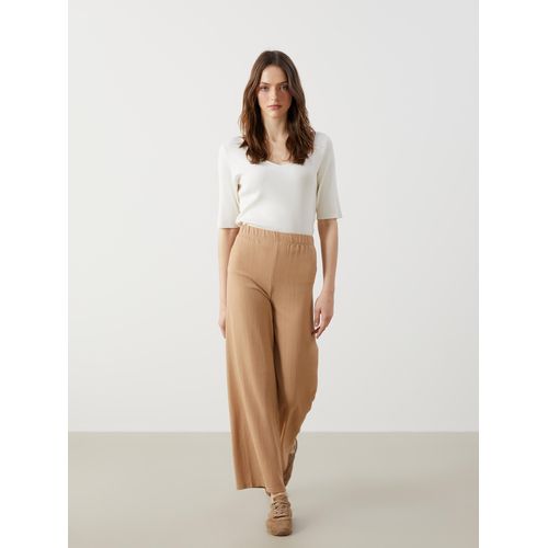 سروال نسائي بخامة مرنة