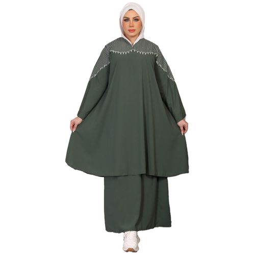 Edna Royal Crepe Material Consists OF 2 Pieces Model 7039 Olive