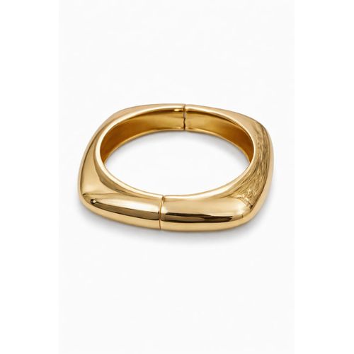 Wide Hinged Chunky Zinc Alloy Bracelet – Modern Gold Statement Design
