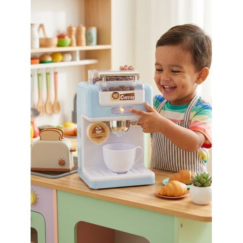 This coffee machine delivers a professional-quality brew with fast heating and precise temperature control, letting you customize the strength of your coffee.