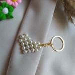 product_image_name-Bracelets-ميدالية مفاتيح أنيقة بتصميم راقٍ مصنوعة من خرز لؤلؤي أبيض لامع-1