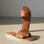 شباشب نسائية مريحة للنساء والفتيات