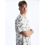 product_image_name-LC Waikiki-تي شيرت رجالي من LC Waikiki بأكمام قصيرة وبتصميم مزخرف من القطن المشطوف-1