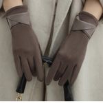 product_image_name-SHEIN-Women’s Winter Touchscreen Gloves – Brown Fleece with Leather Cross Strap-1