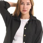 Menta By Coctail قميص نسائي أساسي بأزرار - 3765- اسود - image 4