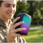 product_image_name-Kisonli-مكبر صوت بلوتوث محمول كيسونلي S18 مع إضاءة الفضاء اللوني ار جي بي، بطارية 1200mAh، جودة صوت ممتازة، مكبر صوت لاسلكي خارجي وداخلي مع اضاءة ملونة قابلة للتعديل - لون اسود-2