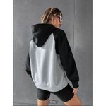 product_image_name-V A L Y A-هودي أنيق للنساء بجيب - أسود ورمادي-2