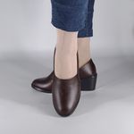 product_image_name-Generic-أحذية جلدية للنساء باللون البني-2