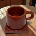 product_image_name-Generic-فنجان قهوة من الفخار مع كوستر مزخرف، تصميم كلاسيكي، بني-1