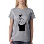 تي شيرت كم قصير للنساء