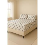 YARLIN طقم سرير من يارلن 3 قطع ملاية بأستيك مقاس  180 سم 2 كيس خددية 50*70 - تصميم  قلب رمادي