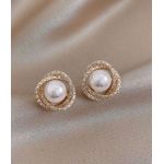 product_image_name-Generic-حلق لؤلؤي بإطار ذهبي أنيق مرصع بالاحجار-3