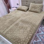 طقم ملاية سرير دفاية فرو بأستك ٣قطع - ١٨٠ سم - بيج