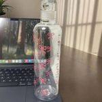 product_image_name-Generic-زجاجة مياه كريستالية شفافة من الأكريليك سعة 750 مل، تصميم عصري مزين بفيونكات وردية، غطاء مانع للتسرب-4