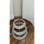 product_image_name-Generic-شيالة كحك دائرية هاند ميد من خرز لؤلؤ أوف وايت فاخر بلمعان ثابت – يد معدن ذهبي تصميم ورقة أنيق  قطعة راقية وفريدة للعرايس والأعياد-1