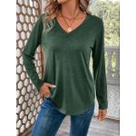 SHEIN بلوزة خضراء سادة بياقة على شكل حرف V - image 5