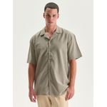 product_image_name-LC Waikiki-قميص رجالي بأكمام قصيرة وياقة منتجع ومقاس عادي-1