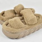 شبشب كروكس مبطّن بالفرو للبنات للدفء في الشتاء -