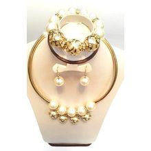 Buy Stylish Set Of Pearls Necklace, Bracelet & Earring For Women in Egypt