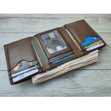 اشتري Dr.key Men's Ginuine Leather Trifold Wallet With ID Window 1060-pbrown في مصر