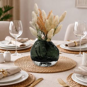 فازة ديكور زجاجية فاخرة للورد - لون أخضر زمردي - شاملة الورود - تصميم صخري دائري - ارتفاع 16سم