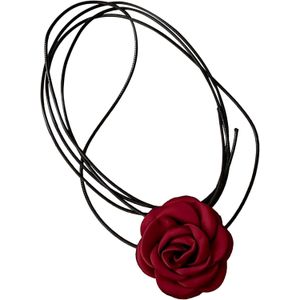 عقد تشوكر للموضة - تصميم زهري رائع للسيدات، مثالي للاحتفال باللحظات الخاصة، هذا الإكسسوار الدانتيل الأنيق مثالي لأي مناسبة صيفية أو لإطلالة أنيقة