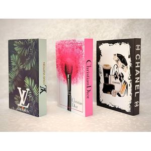 Fashioned Clutter - Realistic Textured Books with Fine Details and Smooth Outer Surface for Sophisticated Home Decoration