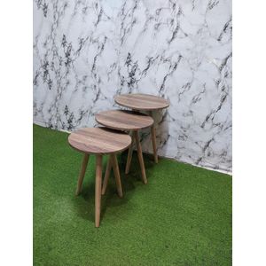 طقم طاولات متداخلة - طاولات قهوة وجانبية عصرية بتصميم بسيط وارجل خشبية - تصميم موفر للمساحة لغرفة المعيشة او غرفة النوم او المكتب (تصميم دائري - 7)
