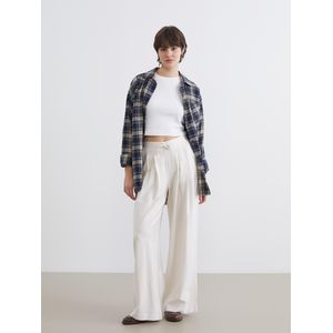 LC Waikiki Effortless Elegance Meets Everyday Comfort in Our Wide-Leg, Pleated Trousers With An Elasticated Waistband.