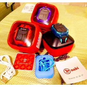   ناب ود 7ساعة تتبع سمارت للأطفال - مع نظام تحديد المواقع GPS - إجراء واستقبال المكالمات - شاشة لمس مستطيلة - ساعة ذكية للأطفال.
