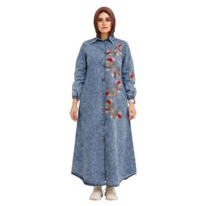 عباية جينز طويل بتصميم أزرار أمامية وتطريز زهري - لون أزرق كلاسيكي، موديل مناسب للمناسبات اليومية والرسمية