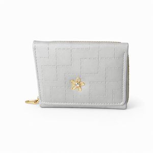 محفظة نسائية جميلة جدا وأنيقة 