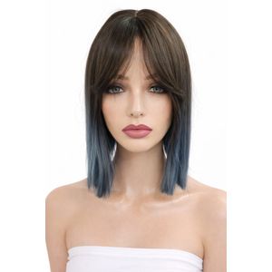 كاريه ناعم باللون البني بأطراف زرقاء  وغُرّة خفيفة بشكل جذاب